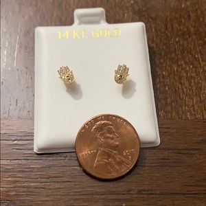 14 karat gold screw back earrings Hamsa Hand
